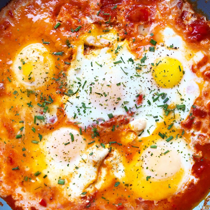 shakshuka eieren om te dippen